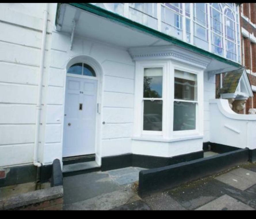 Beautiful One Bedroom Ground Floor Apartment With Parking Exeter Exterior foto